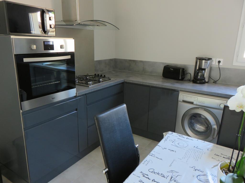 La petite maison Malataverne Extérieur photo
